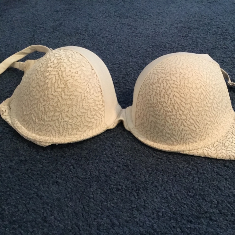 Victoria secret bra size 36D body by Victoria